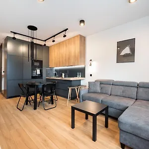 oliborz-obsidian-apartment.warsawhotelspoland.com/